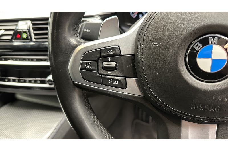 BMW 5 Series 520i M Sport - U3726