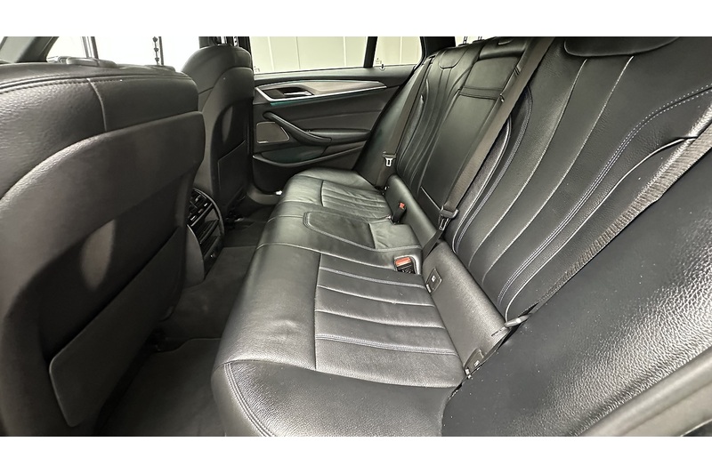 BMW 5 Series 520i M Sport - U3726