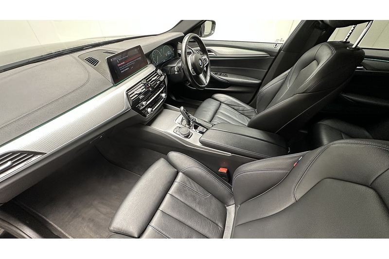 BMW 5 Series 520i M Sport - U3726