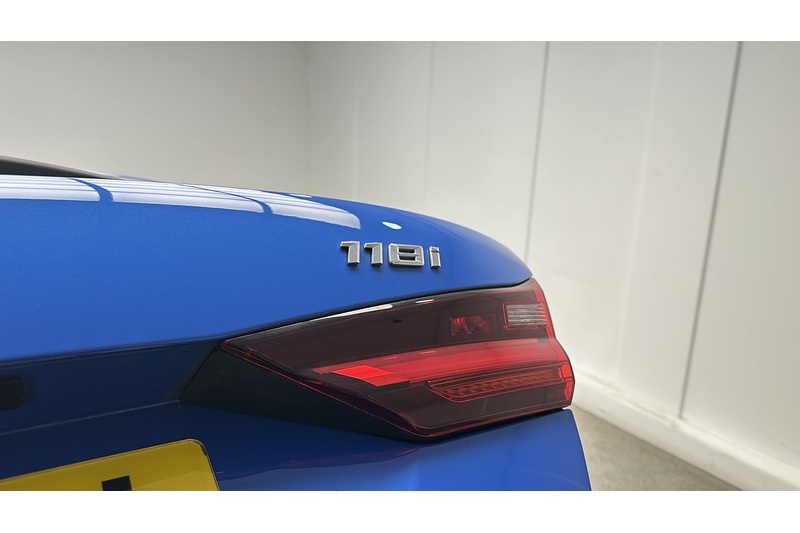 BMW 1 Series 1.5 118i M Sport (LCP) Hatchback 5dr Petrol DCT Euro 6 (s/s) (136 ps) - U374