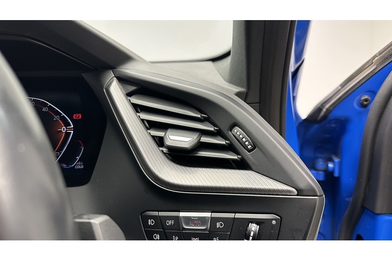 BMW 1 Series 1.5 118i M Sport (LCP) Hatchback 5dr Petrol DCT Euro 6 (s/s) (136 ps) - U374