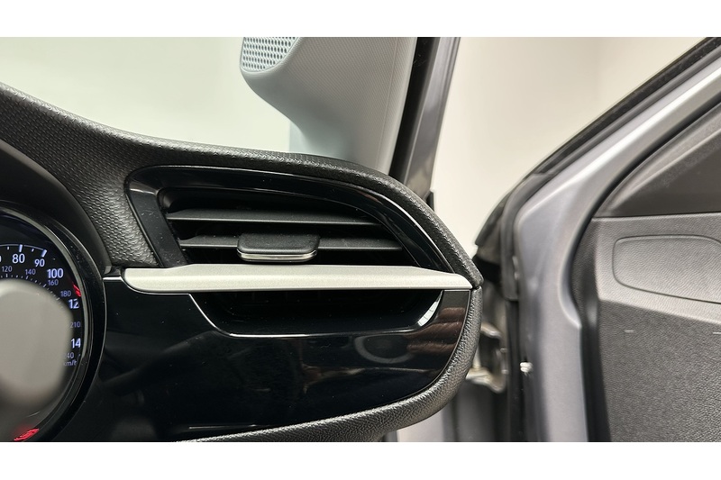 Vauxhall Corsa SE - U3748