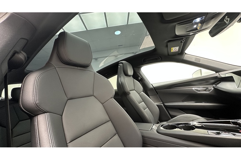 Audi e-tron GT  - U3770