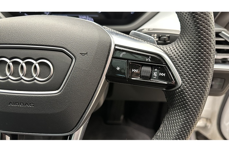 Audi e-tron GT  - U3770
