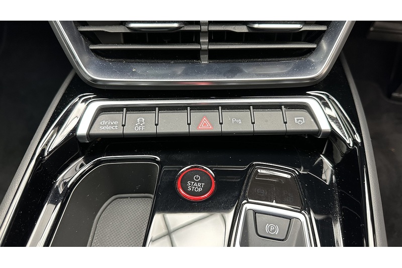 Audi e-tron GT  - U3770