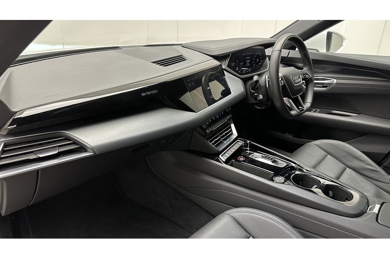 Audi e-tron GT  - U3770