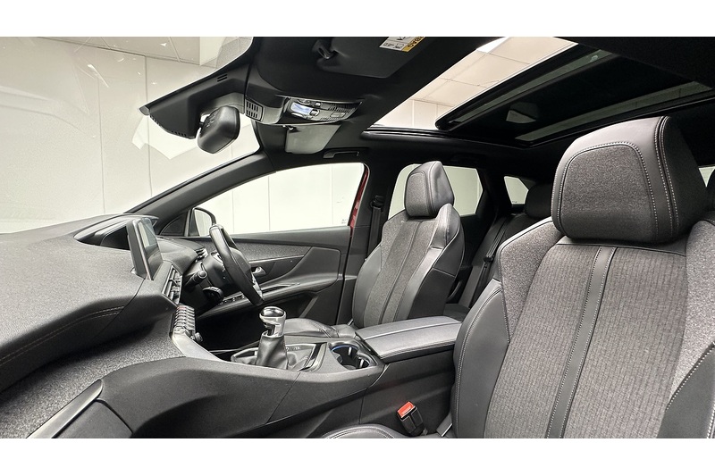 Peugeot 3008 PureTech GT Line Premium - U3794