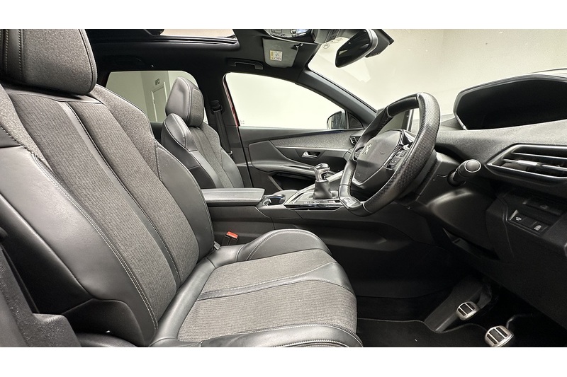 Peugeot 3008 PureTech GT Line Premium - U3794