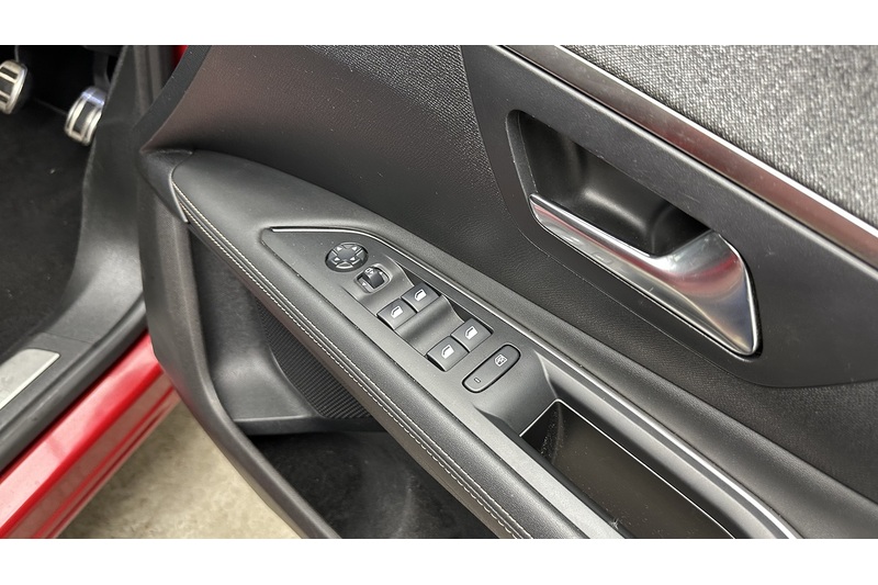 Peugeot 3008 PureTech GT Line Premium - U3794