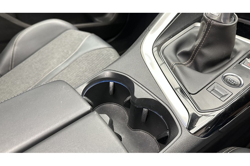Peugeot 3008 PureTech GT Line Premium - U3794