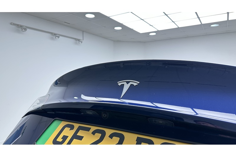Tesla Model 3 Standard Range Plus - U3796