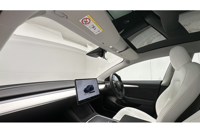 Tesla Model 3 Standard Range Plus - U3796