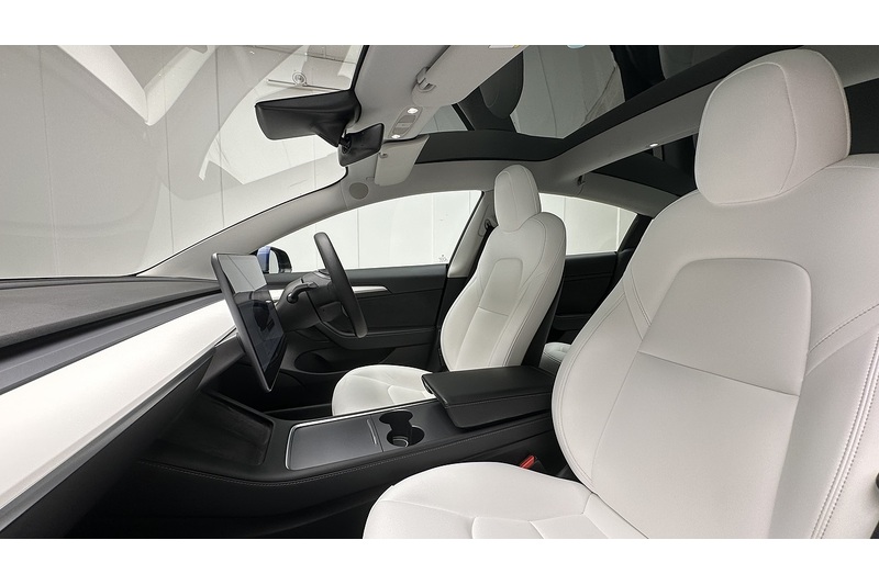 Tesla Model 3 Standard Range Plus - U3796