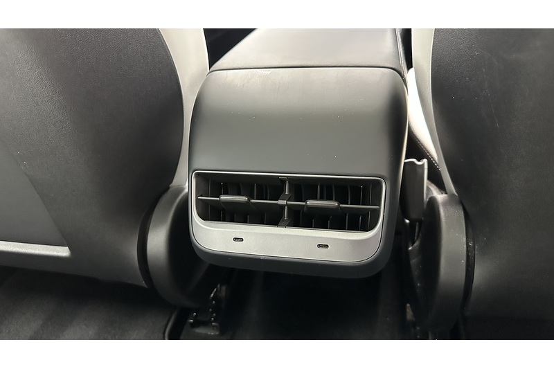 Tesla Model 3 Standard Range Plus - U3796