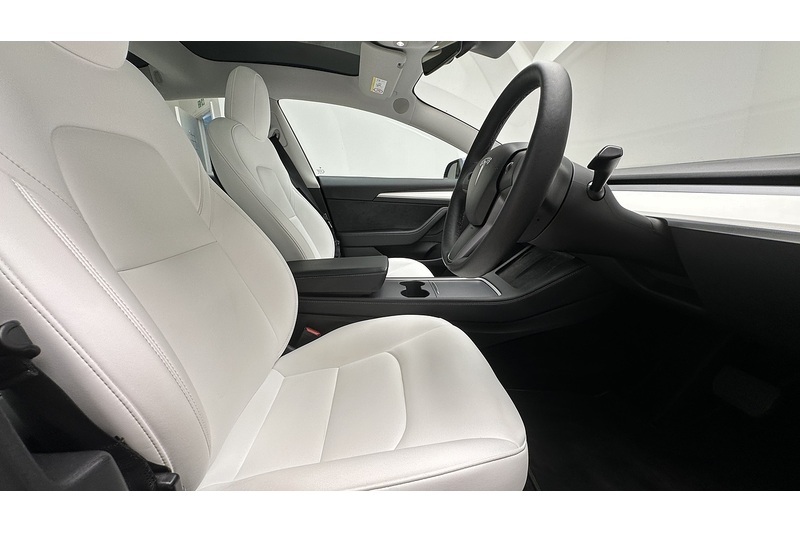 Tesla Model 3 Standard Range Plus - U3796