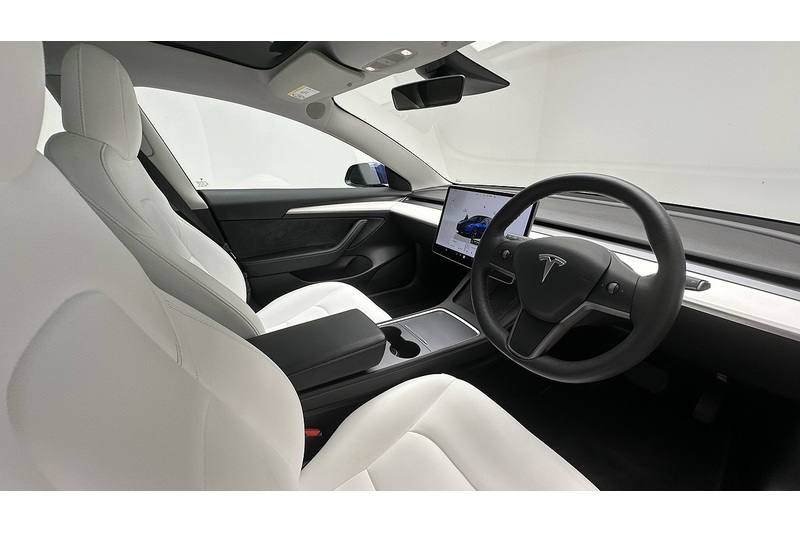 Tesla Model 3 Standard Range Plus - U3796