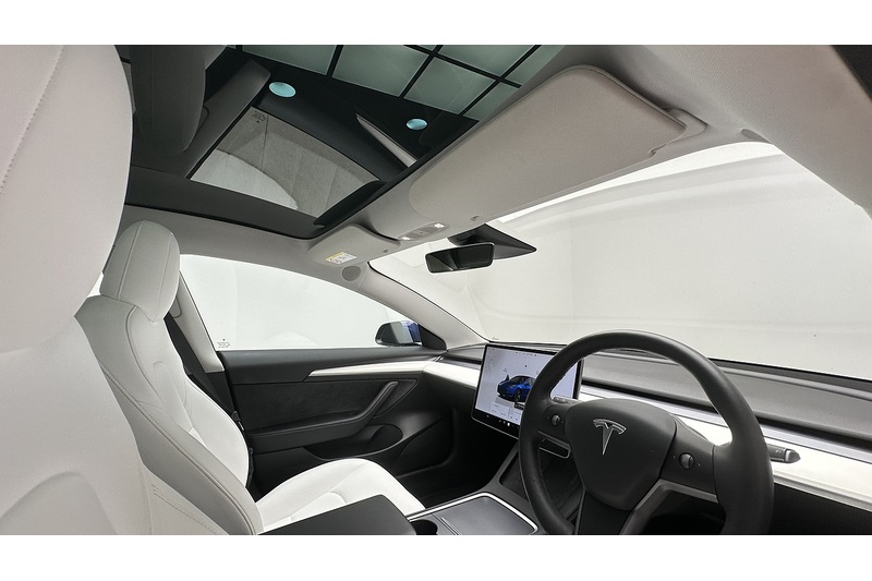Tesla Model 3 Standard Range Plus - U3796