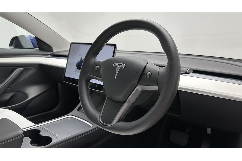 Tesla Model 3 Standard Range Plus - U3796