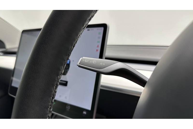 Tesla Model 3 Standard Range Plus - U3796