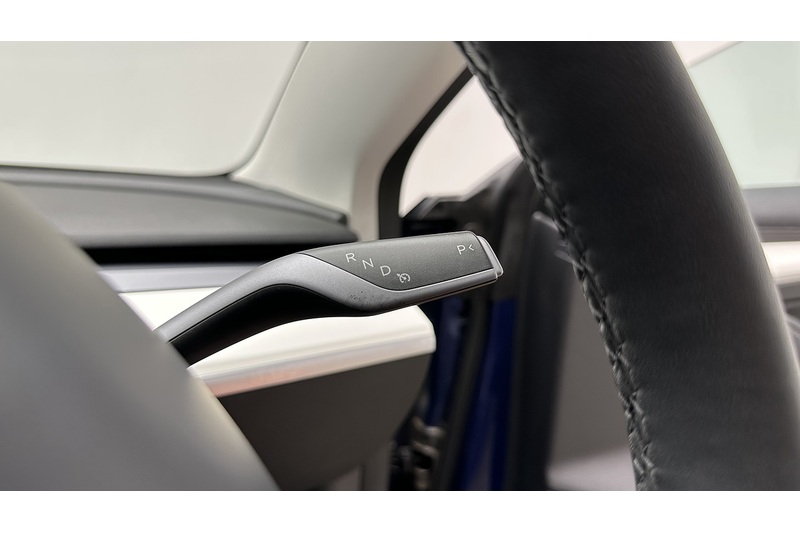 Tesla Model 3 Standard Range Plus - U3796