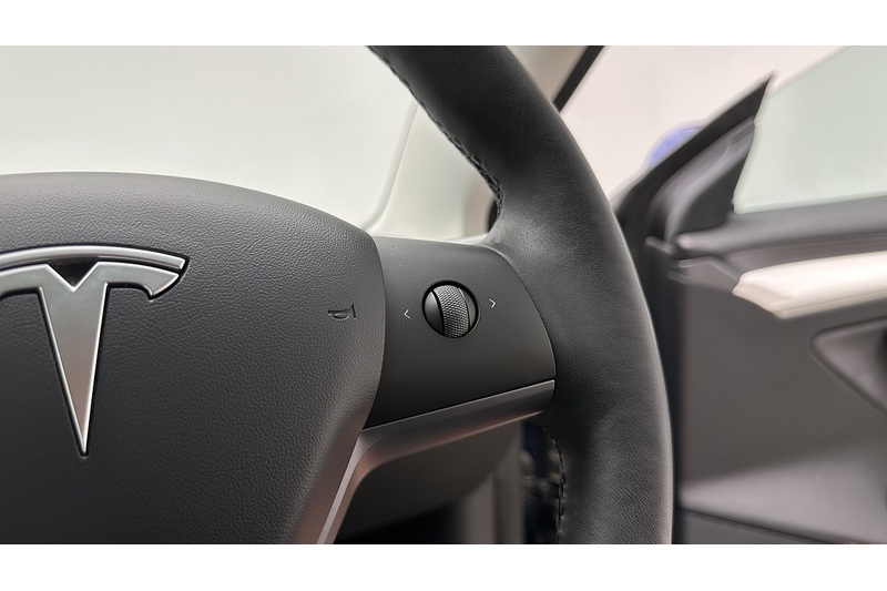 Tesla Model 3 Standard Range Plus - U3796
