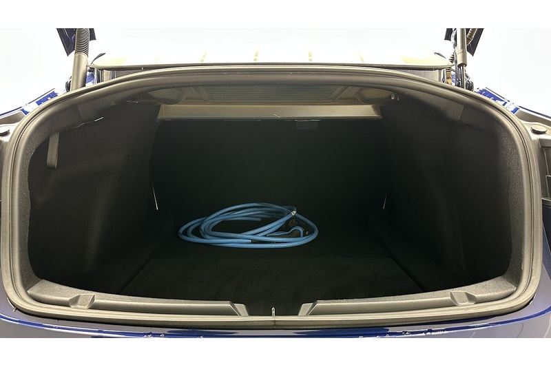 Tesla Model 3 Standard Range Plus - U3796