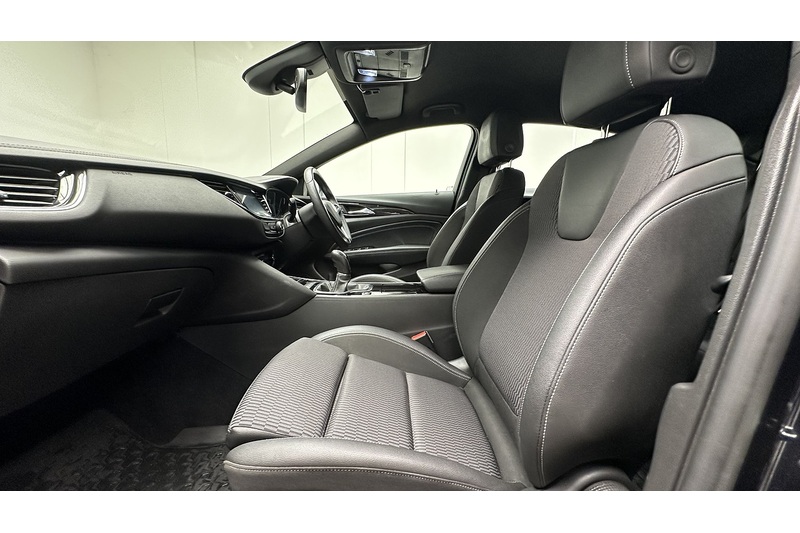 Vauxhall Insignia i Turbo SRi VX Line Nav - U3802