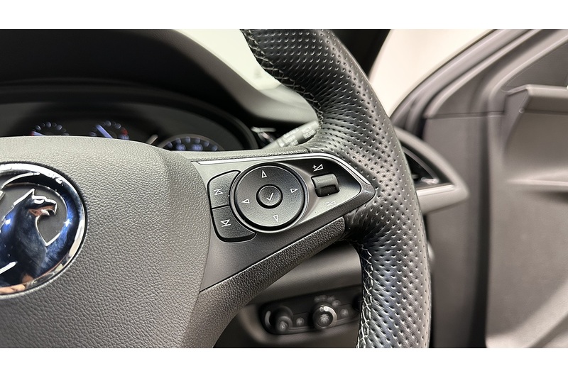 Vauxhall Insignia i Turbo SRi VX Line Nav - U3802