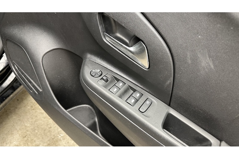 Vauxhall Corsa Design - U3806