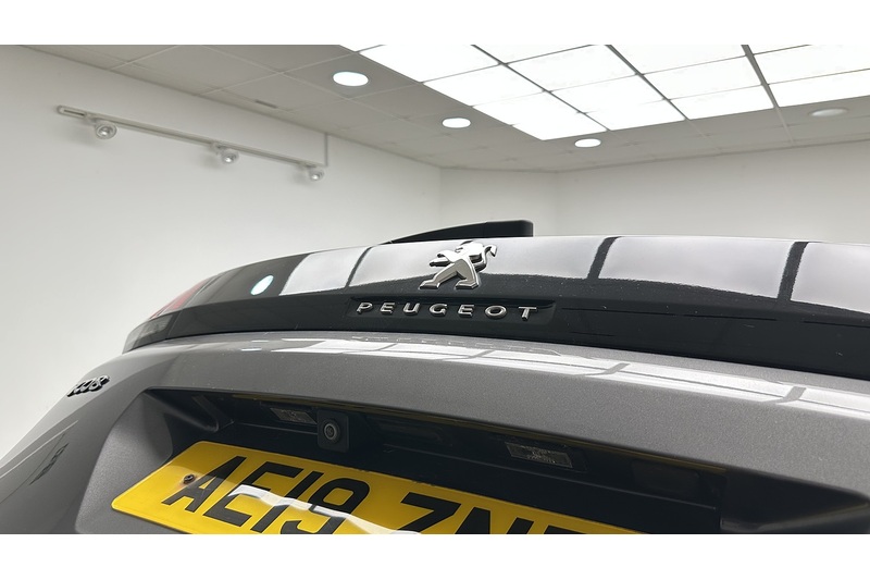 Peugeot 3008 PureTech GT Line - U3809