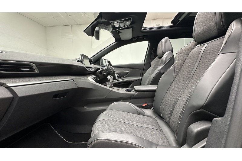 Peugeot 3008 PureTech GT Line - U3809