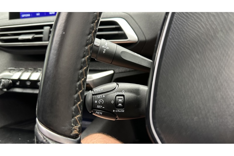 Peugeot 3008 PureTech GT Line - U3809