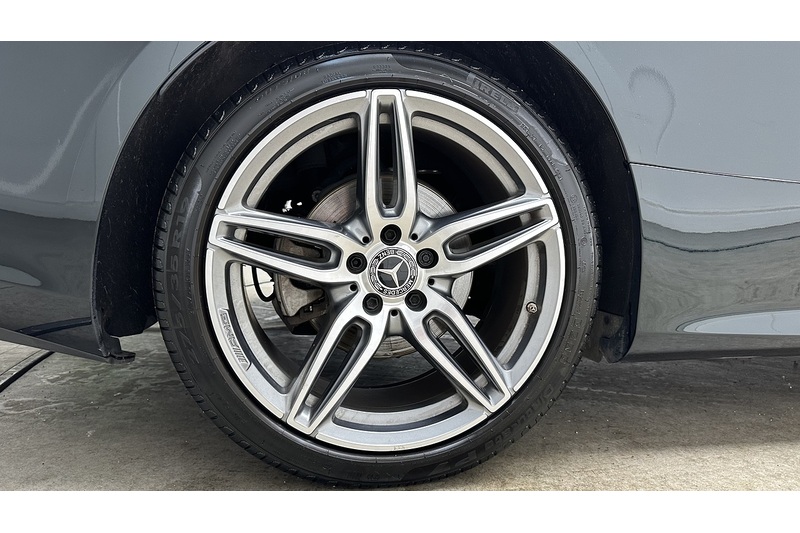 Mercedes-Benz E Class E220d AMG Line - U3810