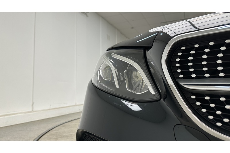 Mercedes-Benz E Class E220d AMG Line - U3810