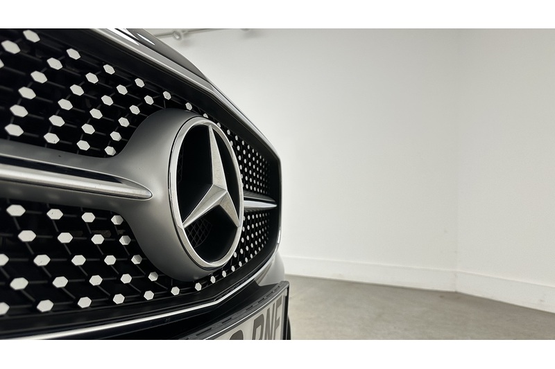 Mercedes-Benz E Class E220d AMG Line - U3810
