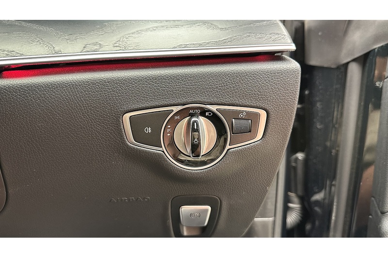 Mercedes-Benz E Class E220d AMG Line - U3810