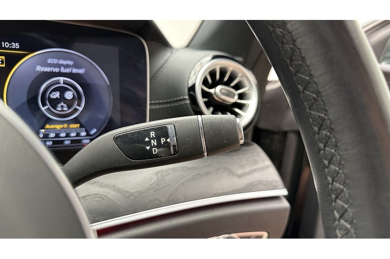 Mercedes-Benz E Class E220d AMG Line - U3810