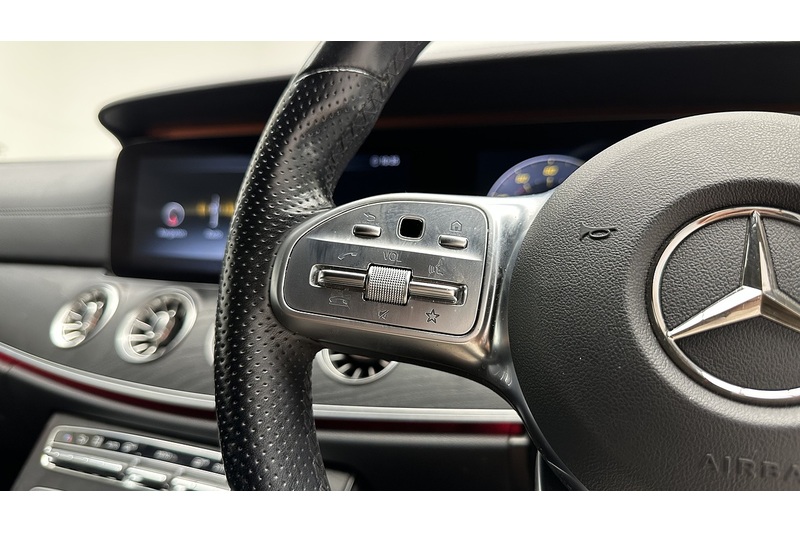 Mercedes-Benz E Class E220d AMG Line - U3810