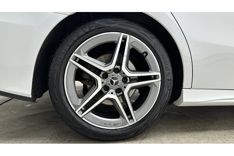 Mercedes-Benz A Class A200 AMG Line - U3812