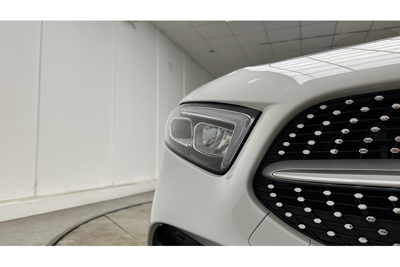 Mercedes-Benz A Class A200 AMG Line - U3812