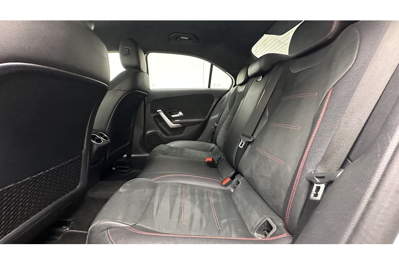 Mercedes-Benz A Class A200 AMG Line - U3812