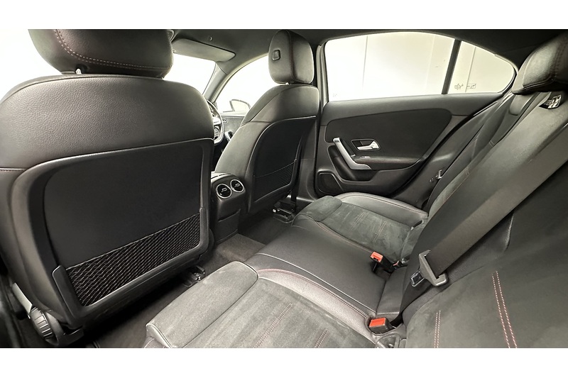 Mercedes-Benz A Class A200 AMG Line - U3812