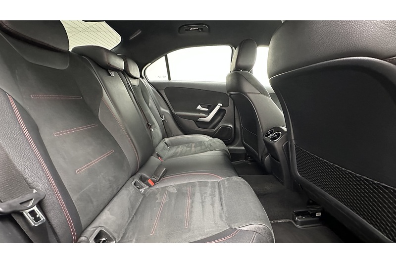 Mercedes-Benz A Class A200 AMG Line - U3812