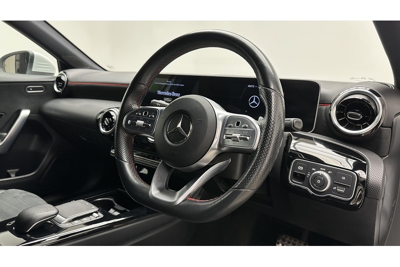 Mercedes-Benz A Class A200 AMG Line - U3812