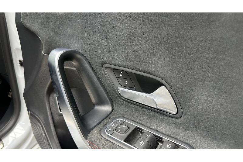 Mercedes-Benz A Class A200 AMG Line - U3812