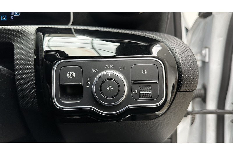 Mercedes-Benz A Class A200 AMG Line - U3812