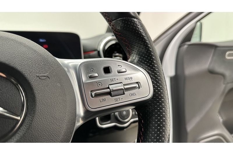 Mercedes-Benz A Class A200 AMG Line - U3812