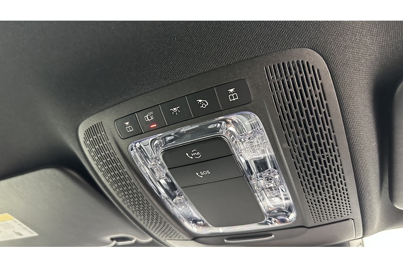 Mercedes-Benz A Class A200 AMG Line - U3812