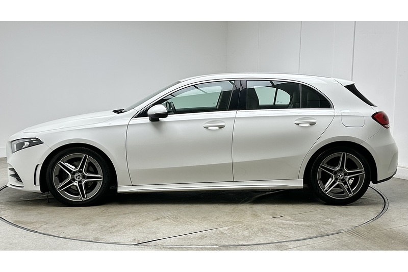 Mercedes-Benz A Class A180d AMG Line - U3814