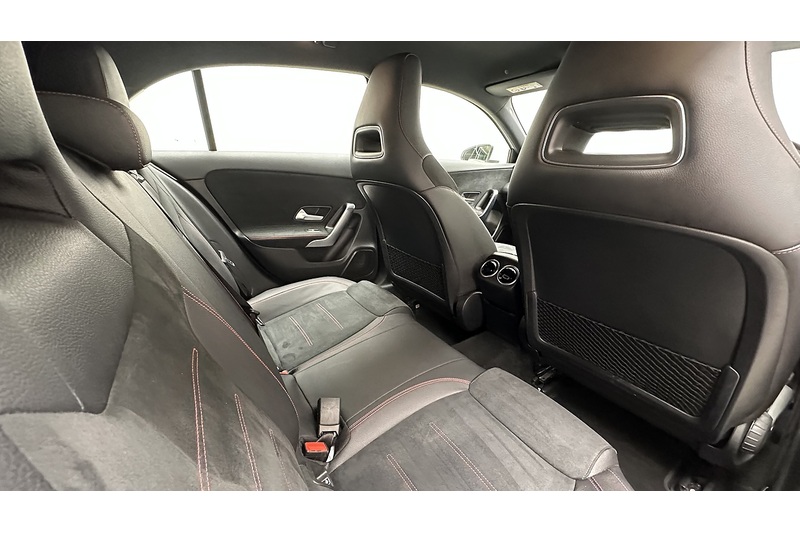 Mercedes-Benz A Class A180d AMG Line - U3814